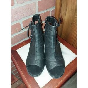 JC black boot espadrille sandals.  Size 8.5